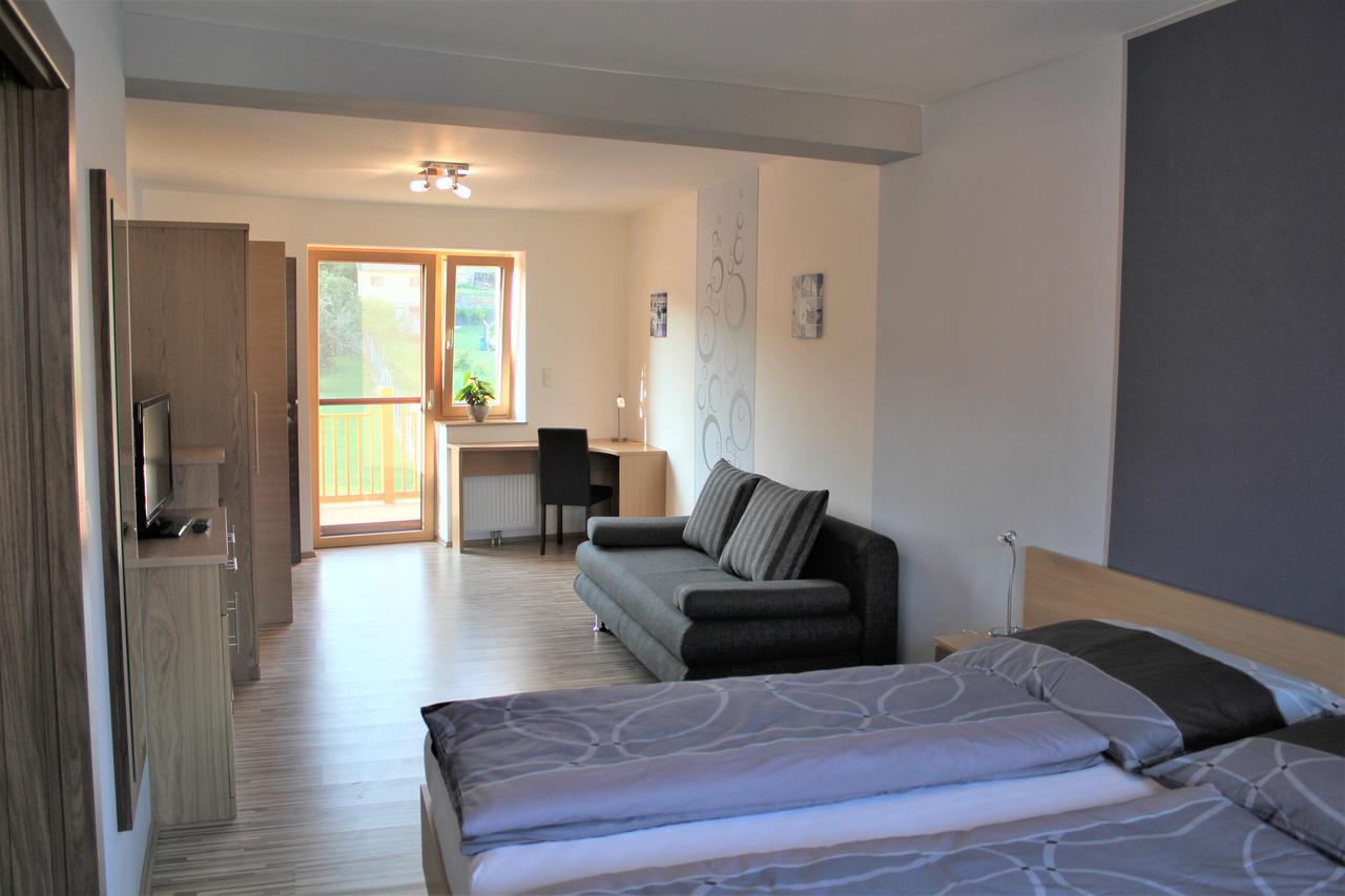 Gaestehaus Woditschka Poysdorf Exteriér fotografie